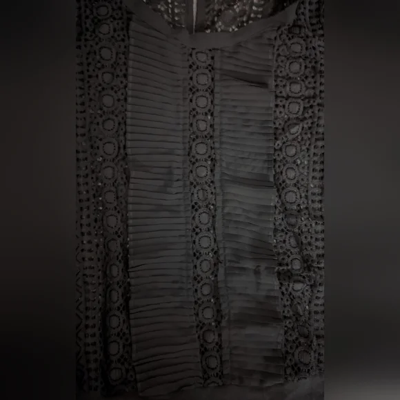 Women's Express Black Crochet Pleated Ruffle Blouse Long Sleeve Size Small EUC! - Picture 7 of 7